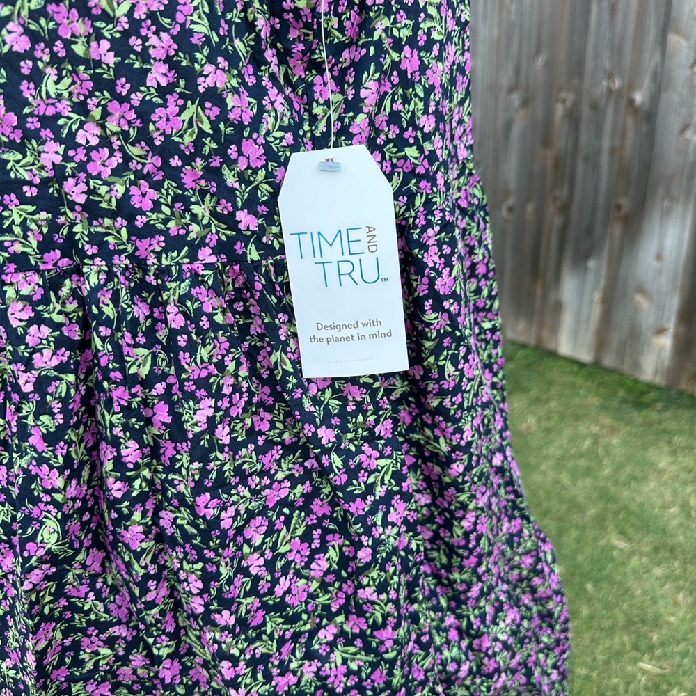 Time and Tru Floral Patterned Top - Pink and Green NWT - Picture 5 of 6